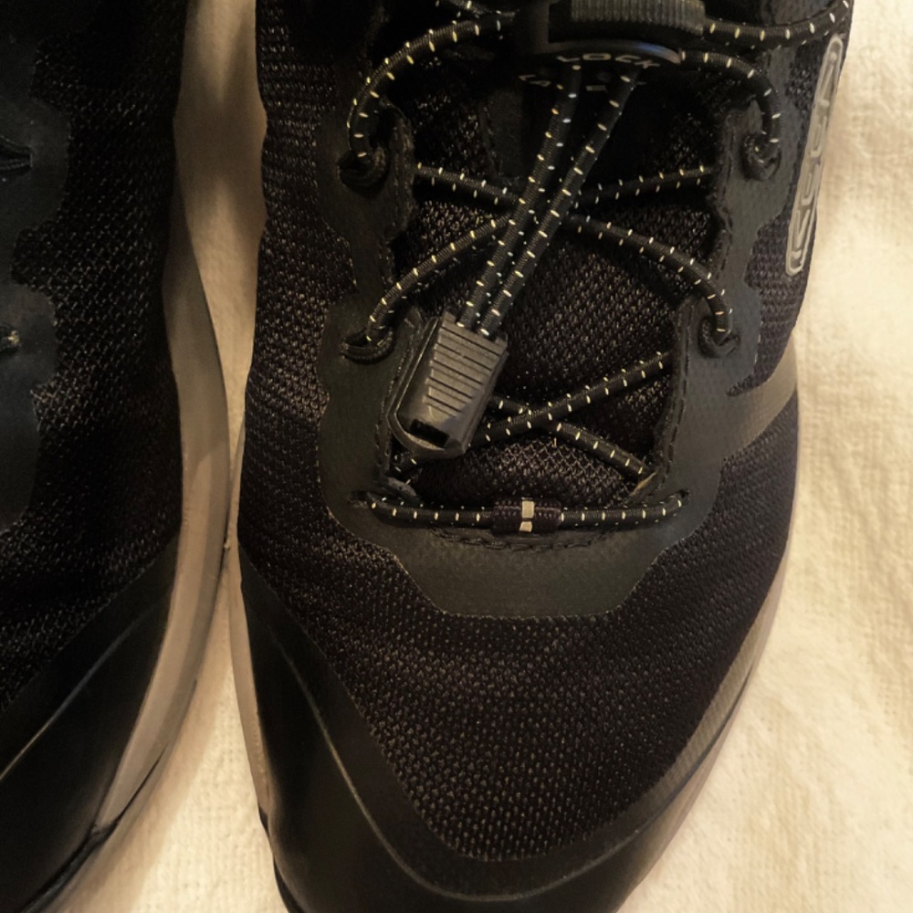 KEEN Men's Black Athletic Shoes - Picture 2 of 9
